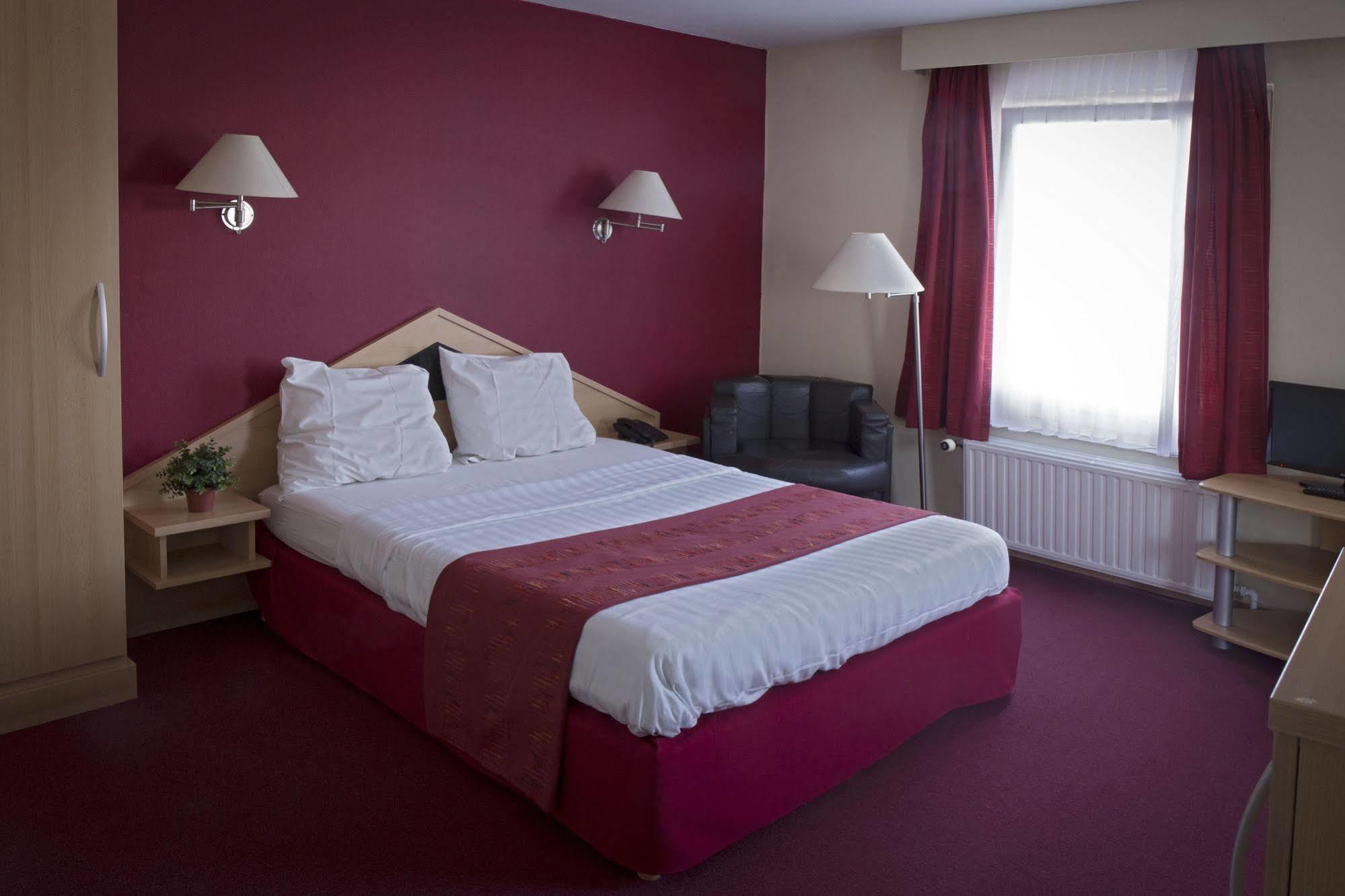 Hotel New Flanders Sint-Niklaas Bagian luar foto